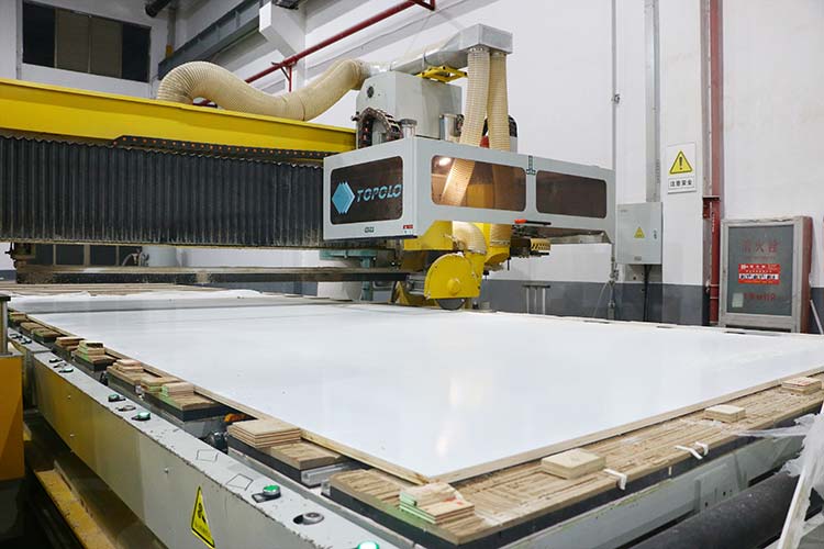 New Fiberglass Plywood - CFRT Facing Plywood Sandwich Panels. Continuous Fiber Reinforced Thermoplastic Coated Plywood.