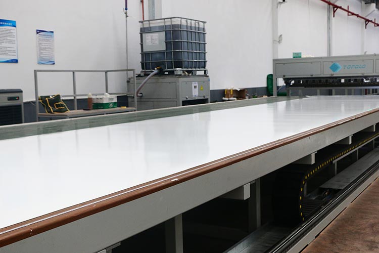 New Fiberglass Plywood - CFRT Facing Plywood Sandwich Panels. Continuous Fiber Reinforced Thermoplastic Coated Plywood.